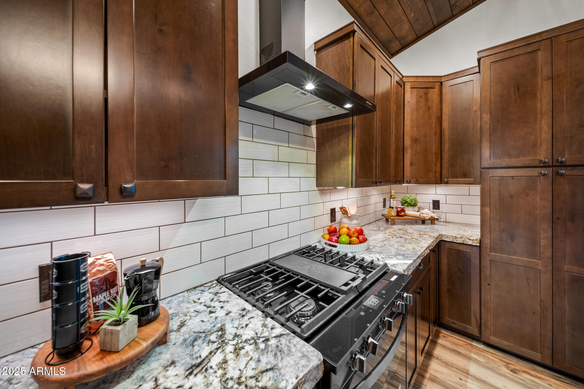 2702 Majestic Elk Road Overgaard, AZ 85933 - Photo 42 of 89 Kitchen