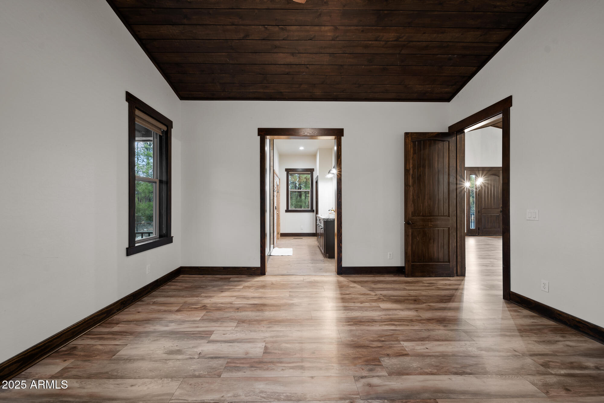2702 Majestic Elk Road Overgaard, AZ 85933 - Photo 48 of 89 Primary Bedroom