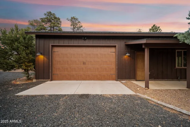 $865,000 | 2702 Majestic Elk Road, Overgaard, AZ 85933