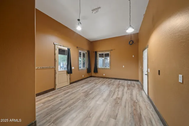 $865,000 | 2702 Majestic Elk Road, Overgaard, AZ 85933