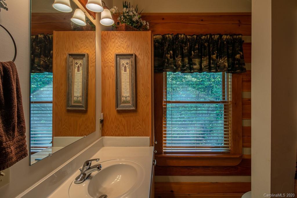 127 Ospreys View Road Boone, NC 28607 - Photo 18 of 47 Gallery Image 18