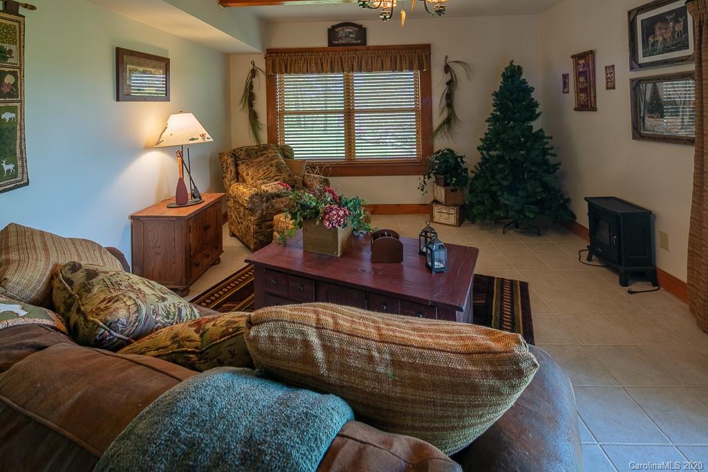 127 Ospreys View Road Boone, NC 28607 - Photo 36 of 47 Gallery Image 36