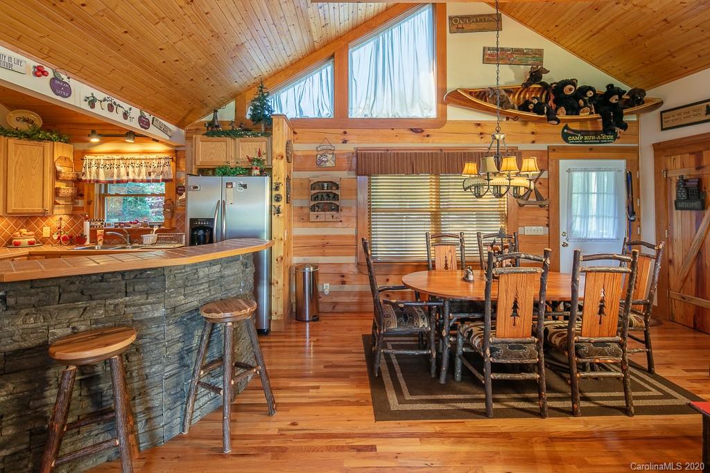 127 Ospreys View Road Boone, NC 28607 - Photo 6 of 47 Gallery Image 6