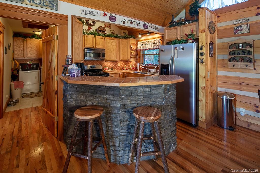 127 Ospreys View Road Boone, NC 28607 - Photo 7 of 47 Gallery Image 7
