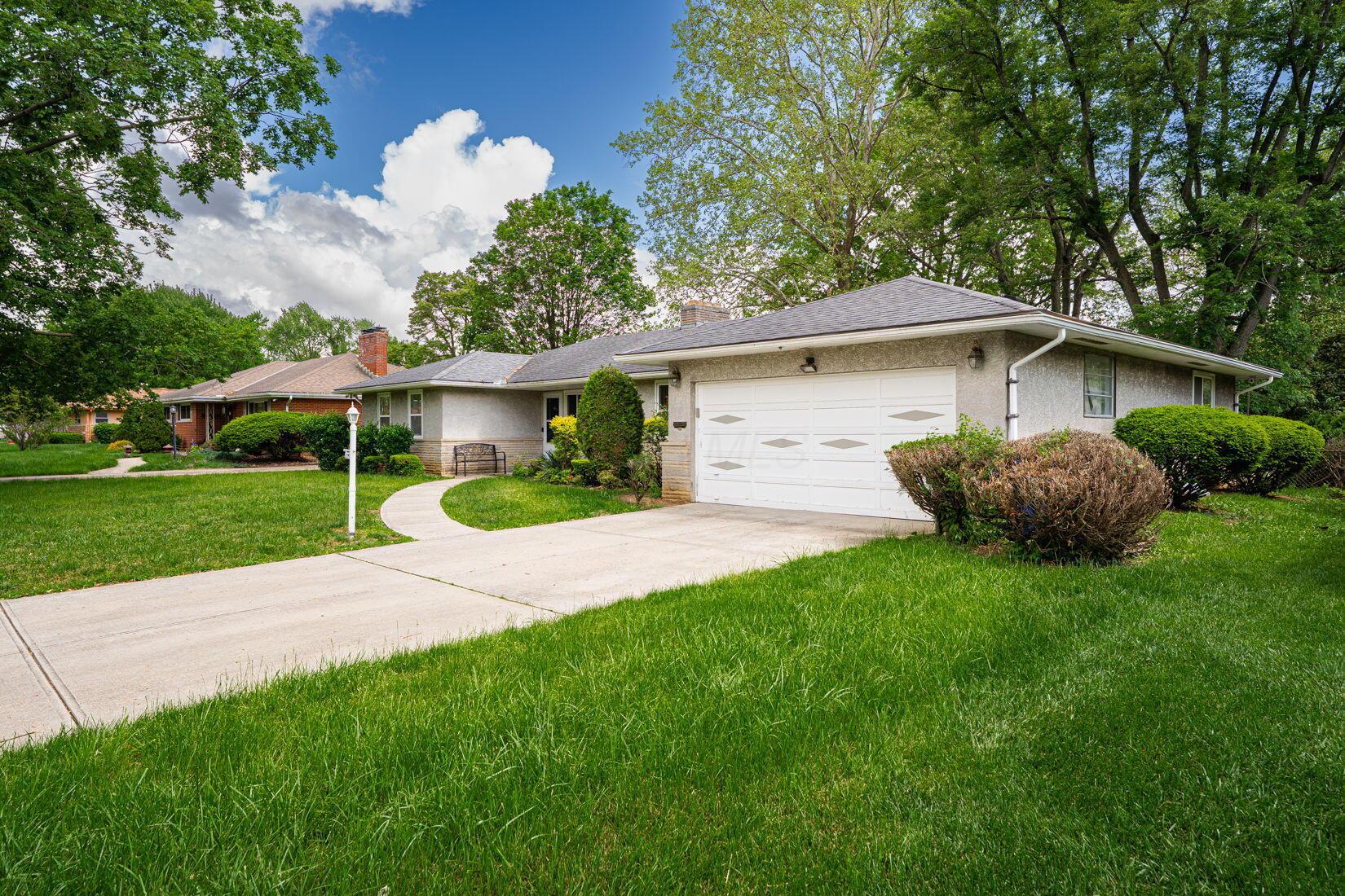 2747 Castlewood Road Columbus, OH 43209 - Photo 2 of 32 2-web-or-mls-Jeff Carter - 2747 Castlewo