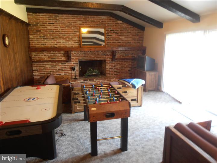 2266 Hedgewood Road Hatfield, PA 19440 - Photo 5 of 6 Family Room