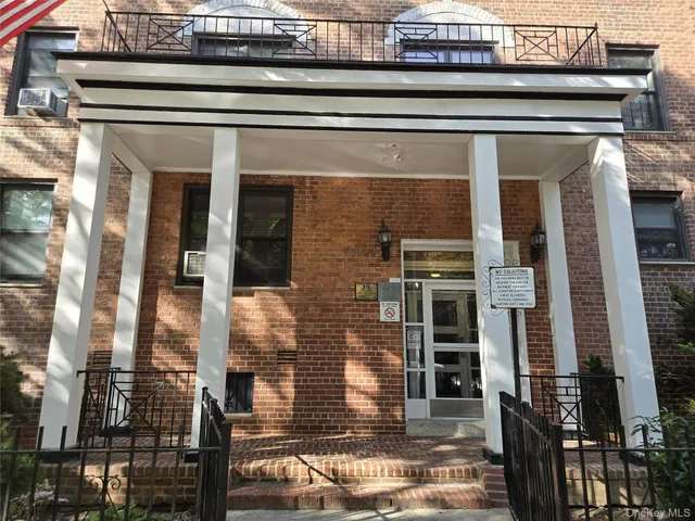 a view of front door