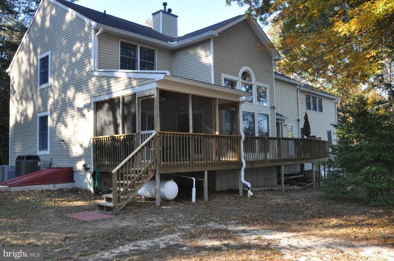 404 Henderson Road Severna Park, MD 21146 - Photo 16 of 30 Exterior (Rear)