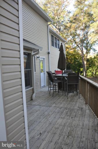 404 Henderson Road Severna Park, MD 21146 - Photo 5 of 30 Exterior (Rear)