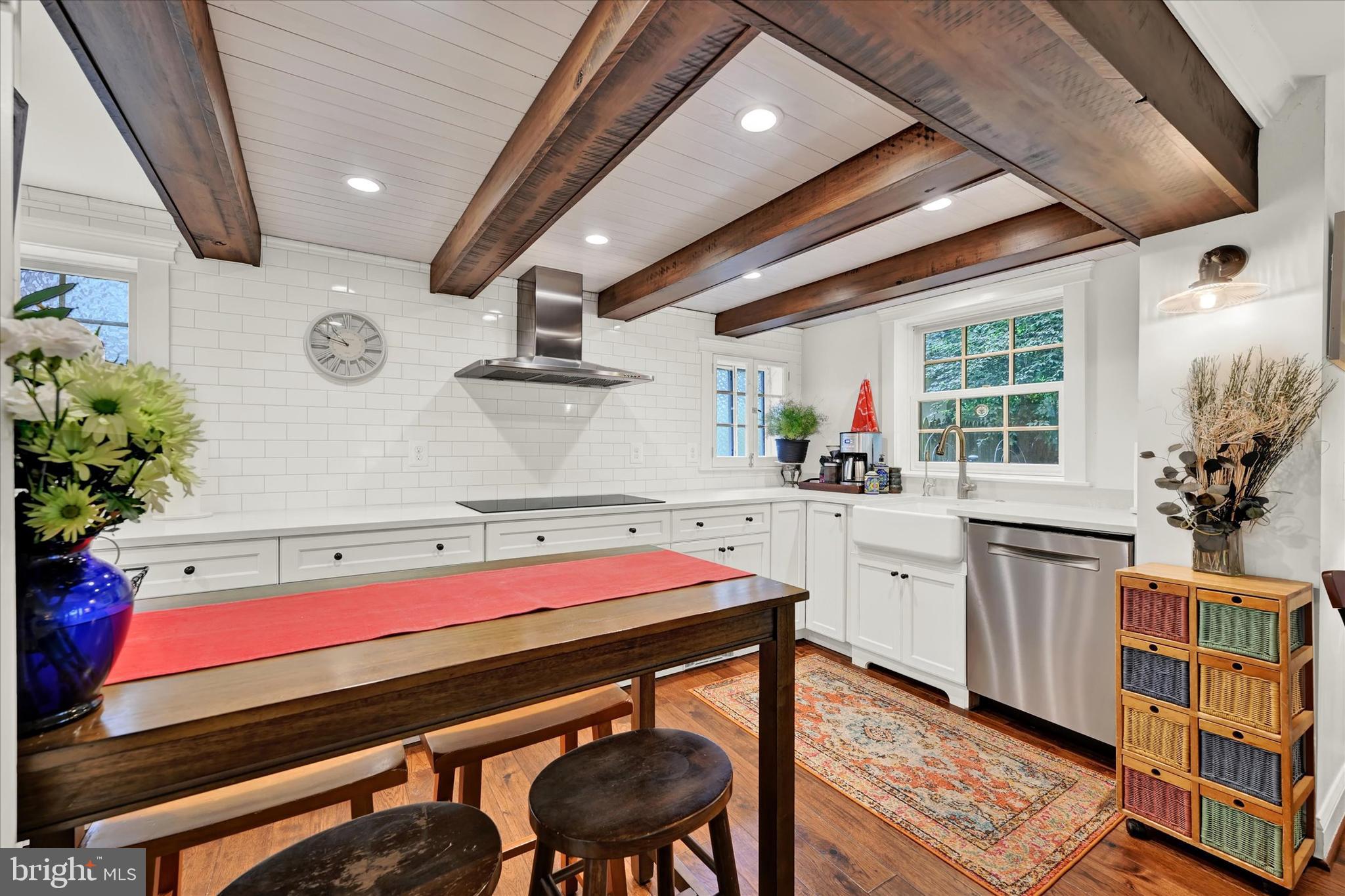 3341 Uniontown Road Westminster, MD 21158 - Photo 17 of 54 Custom wood beams