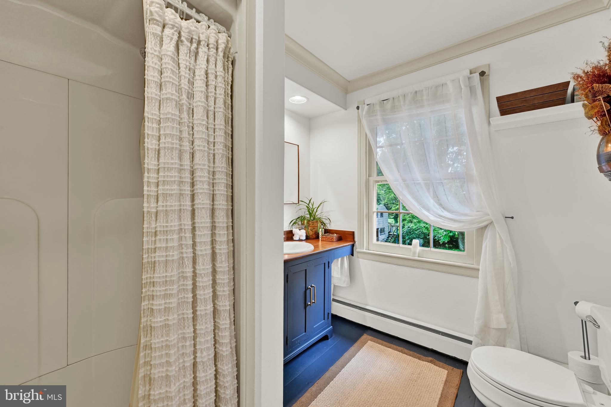 3341 Uniontown Road Westminster, MD 21158 - Photo 29 of 54 Second Floor Hall Bath