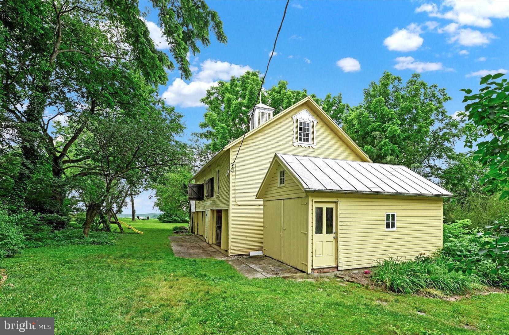 3341 Uniontown Road Westminster, MD 21158 - Photo 38 of 54 Rear yard, view from deck