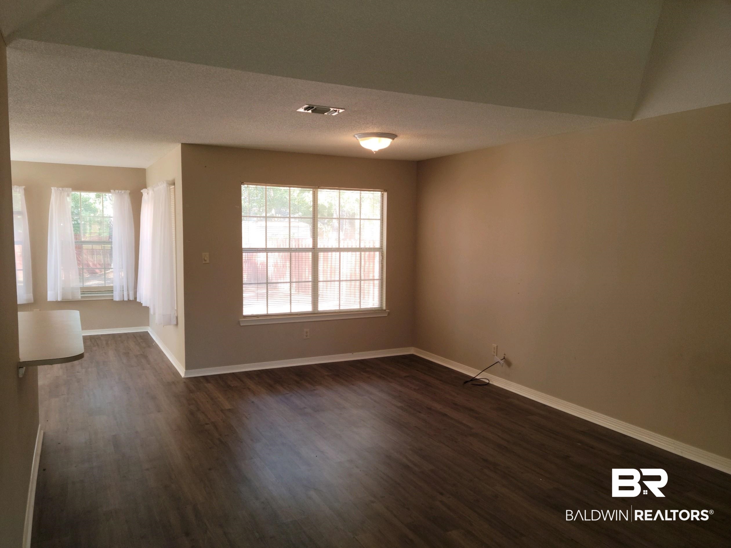 459 Ridgewood Drive Daphne, AL 36526 - Photo 3 of 18