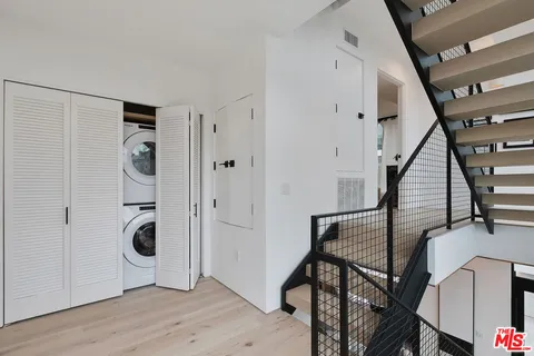 $8,500 | 610 South Van Ness Avenue, Unit 3, Los Angeles, CA 90010