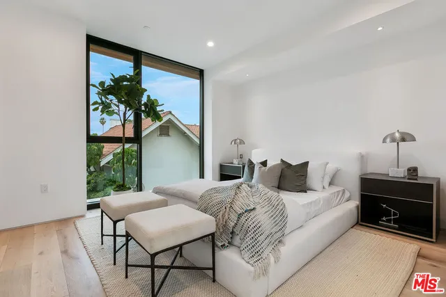 $8,500 | 610 South Van Ness Avenue, Unit 3, Los Angeles, CA 90010