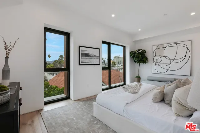 $8,500 | 610 South Van Ness Avenue, Unit 3, Los Angeles, CA 90010