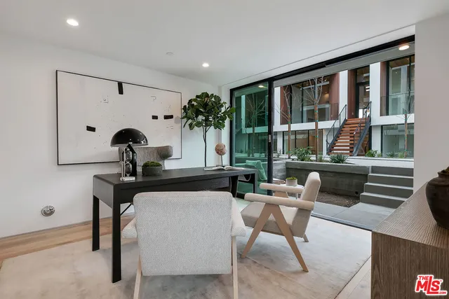 $8,500 | 610 South Van Ness Avenue, Unit 3, Los Angeles, CA 90010