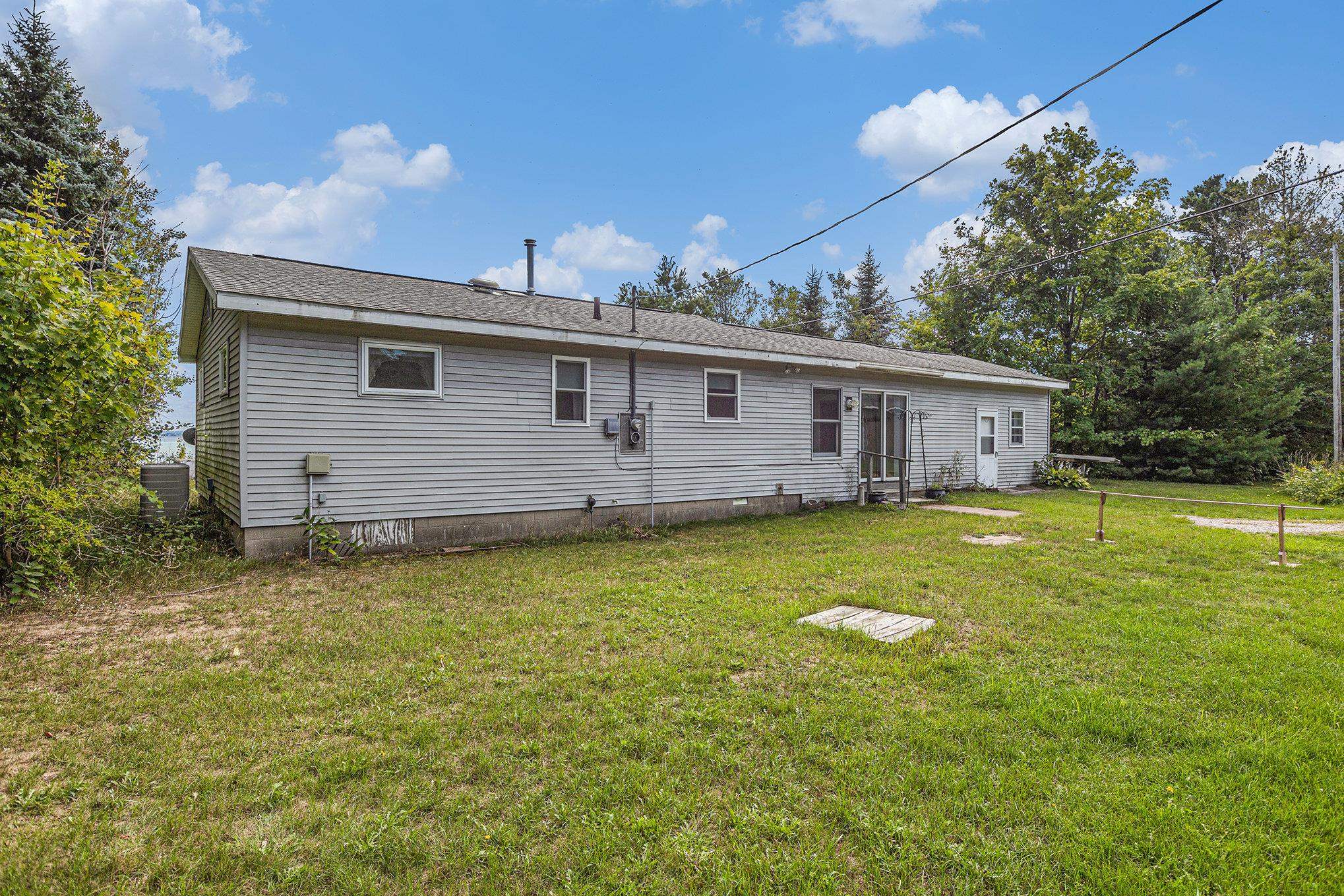 18680 Mission Road Traverse City, MI 49686 - Photo 9 of 28 1938254-74aa033c-3bc9-461d-b696-20a2c1a63efd.JPG