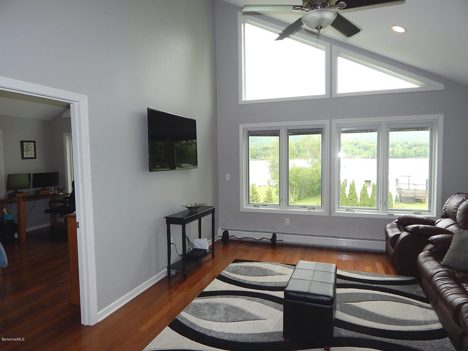 8 Thomas Road Pittsfield, MA 01201 - Photo 15 of 24 8-DSCN1674
