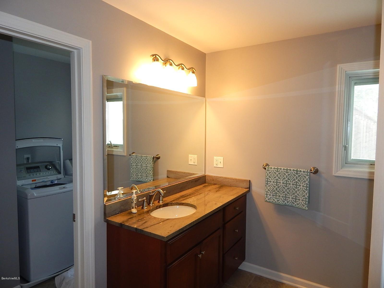 8 Thomas Road Pittsfield, MA 01201 - Photo 16 of 24 17-DSCN1677