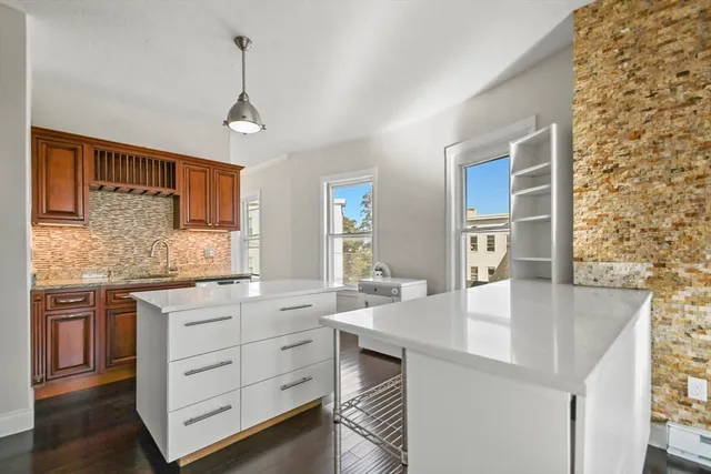 $215,000 | 52 Providence Street, Unit 3, Worcester, MA 01604