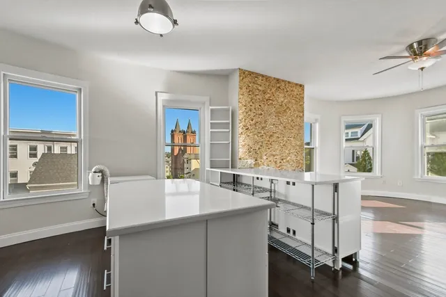 $215,000 | 52 Providence Street, Unit 3, Worcester, MA 01604