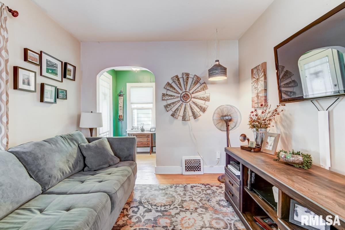213 North Illinois Street Springfield, IL 62702 - Photo 5 of 34 Gallery Image 5