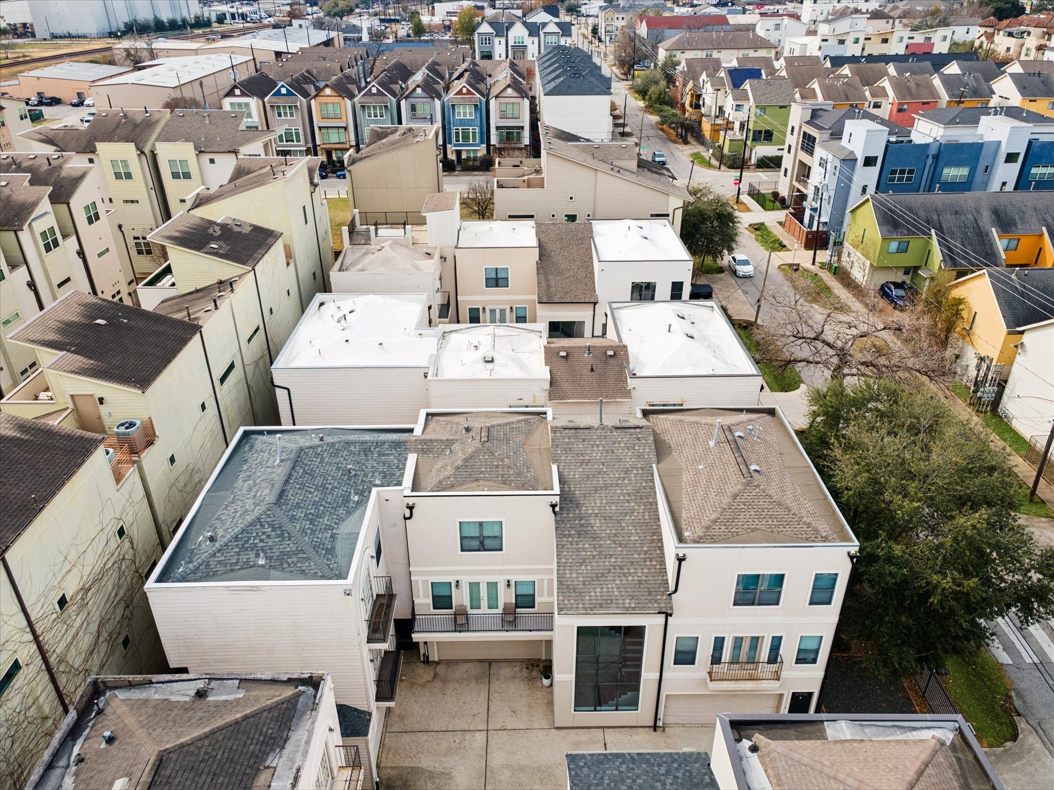 4411 Koehler Street, Unit E Houston, TX 77007 - Photo 21 of 22 Aerial Front View (new roof)