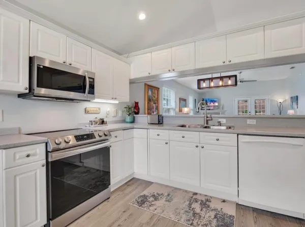 $2,400 | 9405 Windam Way, Tallahassee, FL 32312