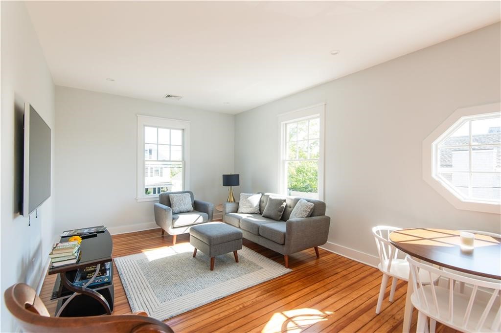 34 Harrison Avenue Newport, RI 02840 - Photo 6 of 24