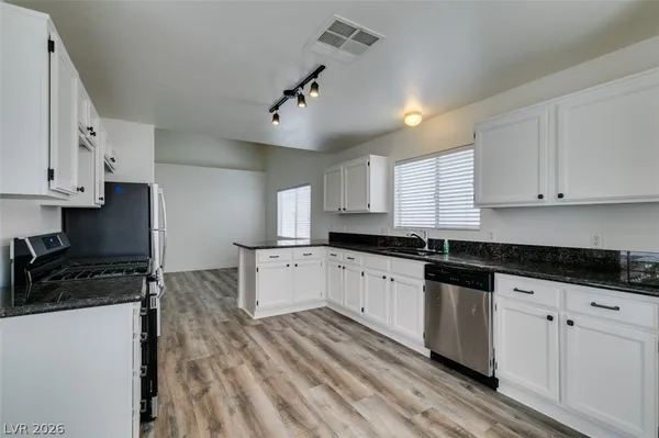 $2,350 | 3738 St Phillip Court, North Las Vegas, NV 89031
