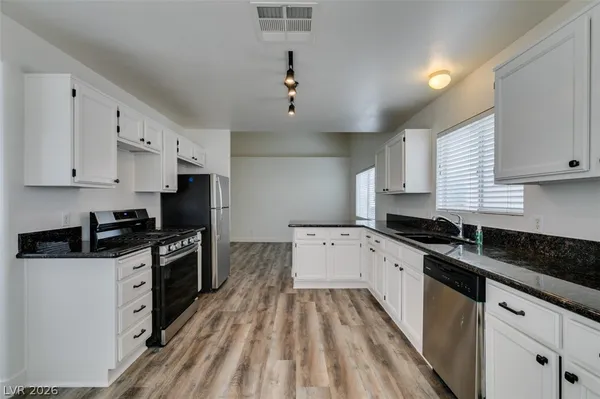$2,350 | 3738 St Phillip Court, North Las Vegas, NV 89031