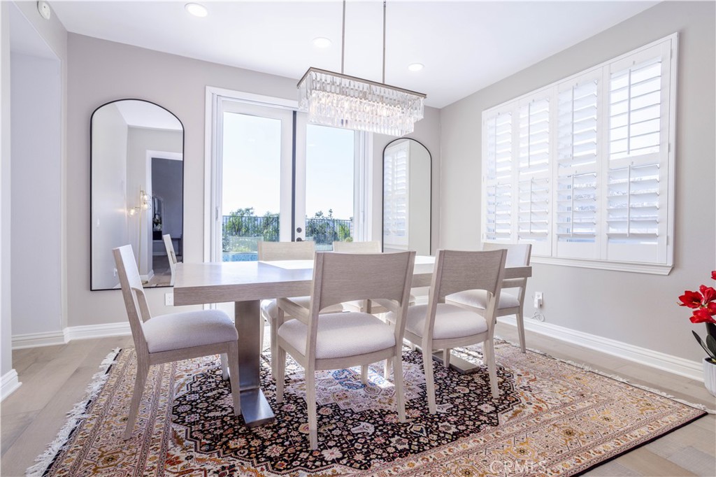 5474 Sunlight Street Simi Valley, CA 93063 - Photo 11 of 39