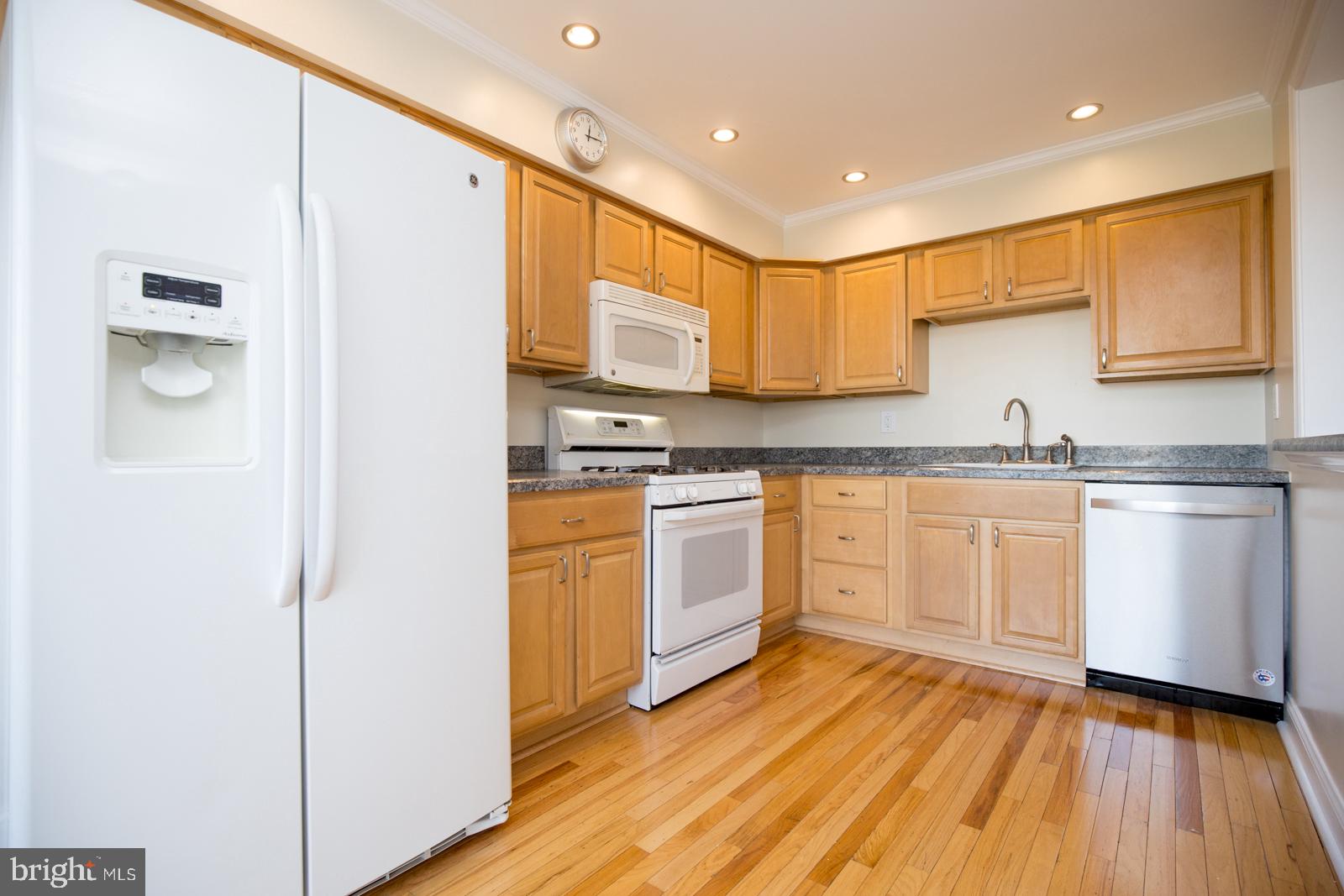 3525 Byrne Road Philadelphia, PA 19154 - Photo 13 of 40 Kitchen