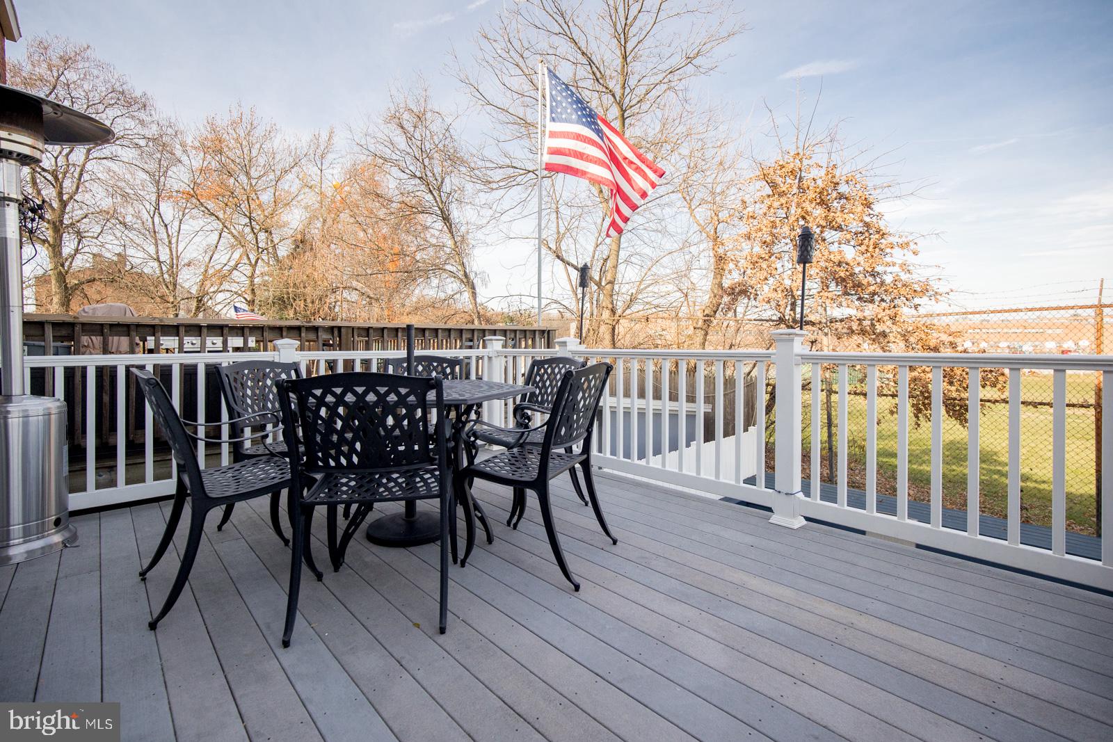 3525 Byrne Road Philadelphia, PA 19154 - Photo 17 of 40 Deck