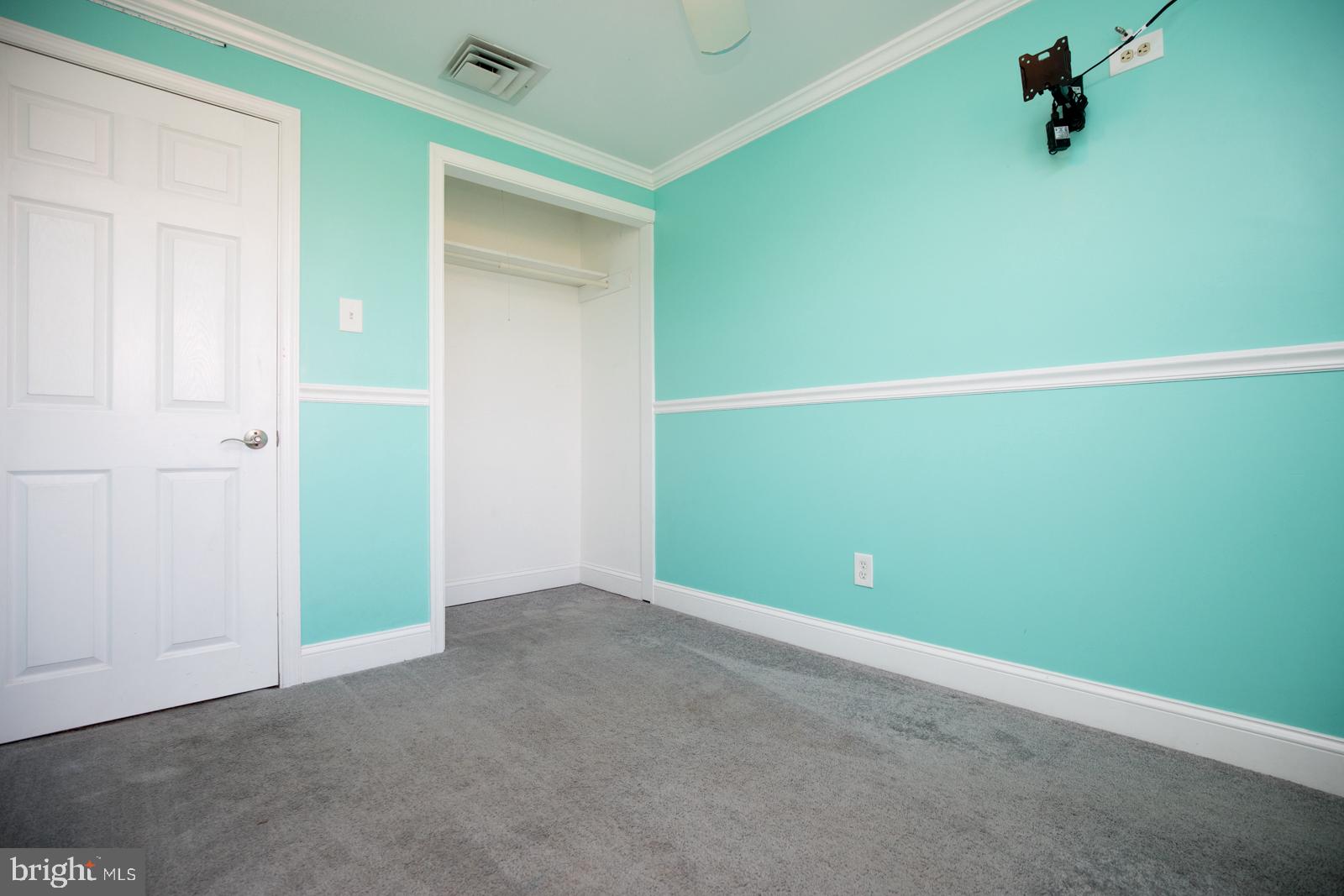 3525 Byrne Road Philadelphia, PA 19154 - Photo 27 of 40 3rd Bedroom