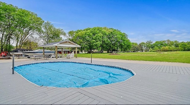 2912 Woodlawn Road Sterling, IL 61081 - Photo 12 of 48 a view of outdoor space and yard