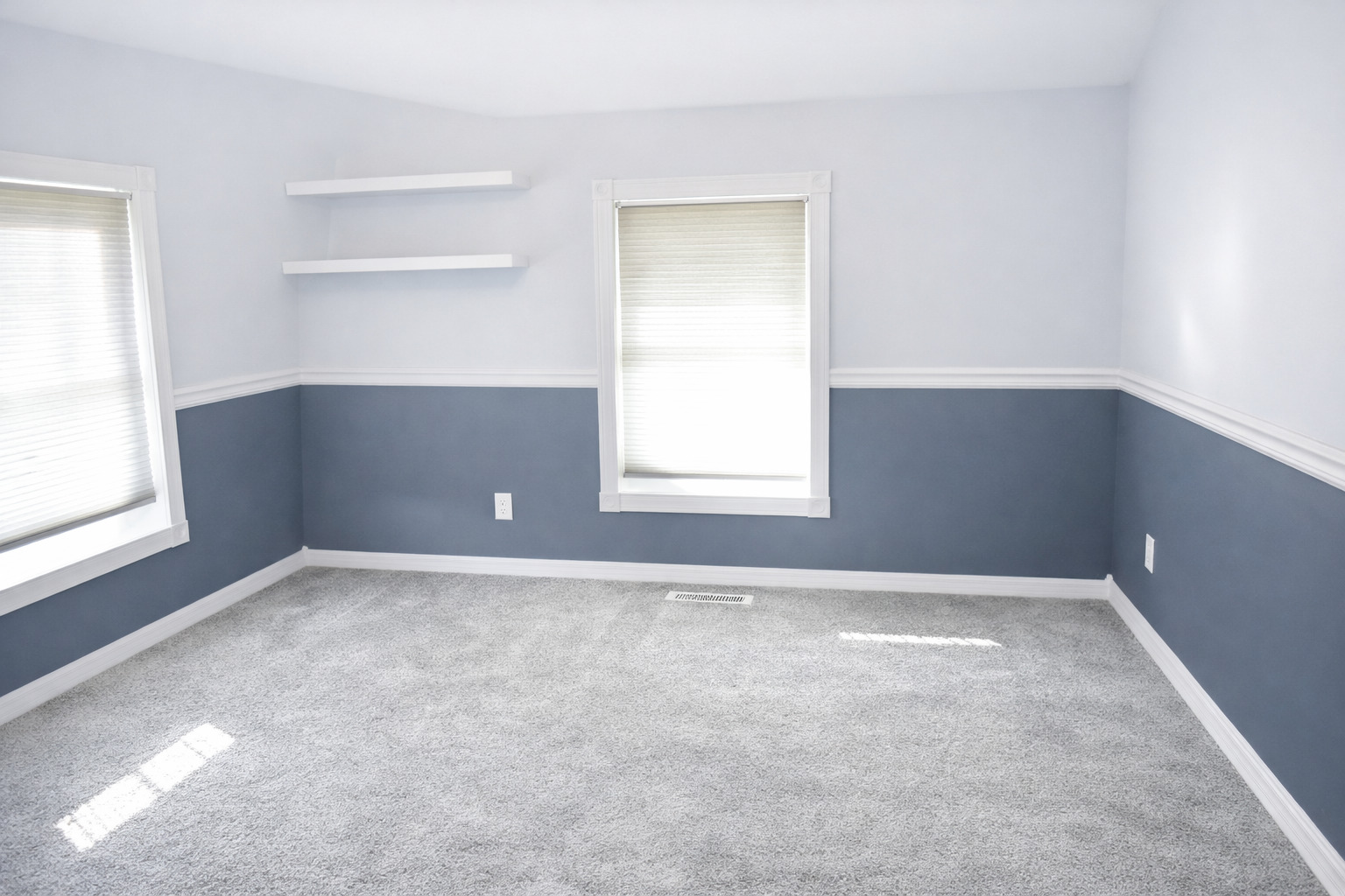 2912 Woodlawn Road Sterling, IL 61081 - Photo 45 of 48 an empty room with windows