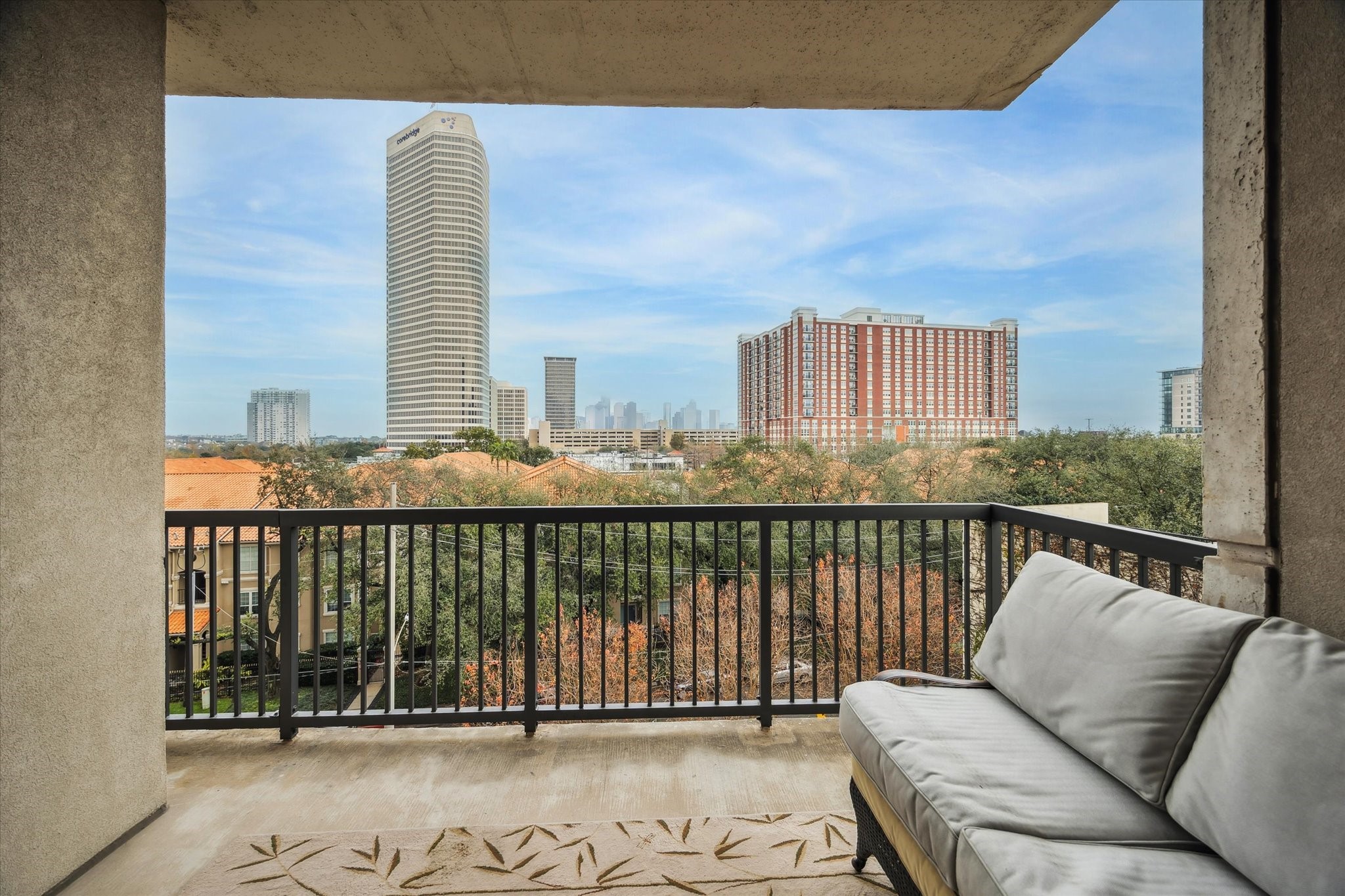 3333 Allen Parkway, Unit 602 Houston, TX 77019 - Photo 24 of 49 a balcony with a couch