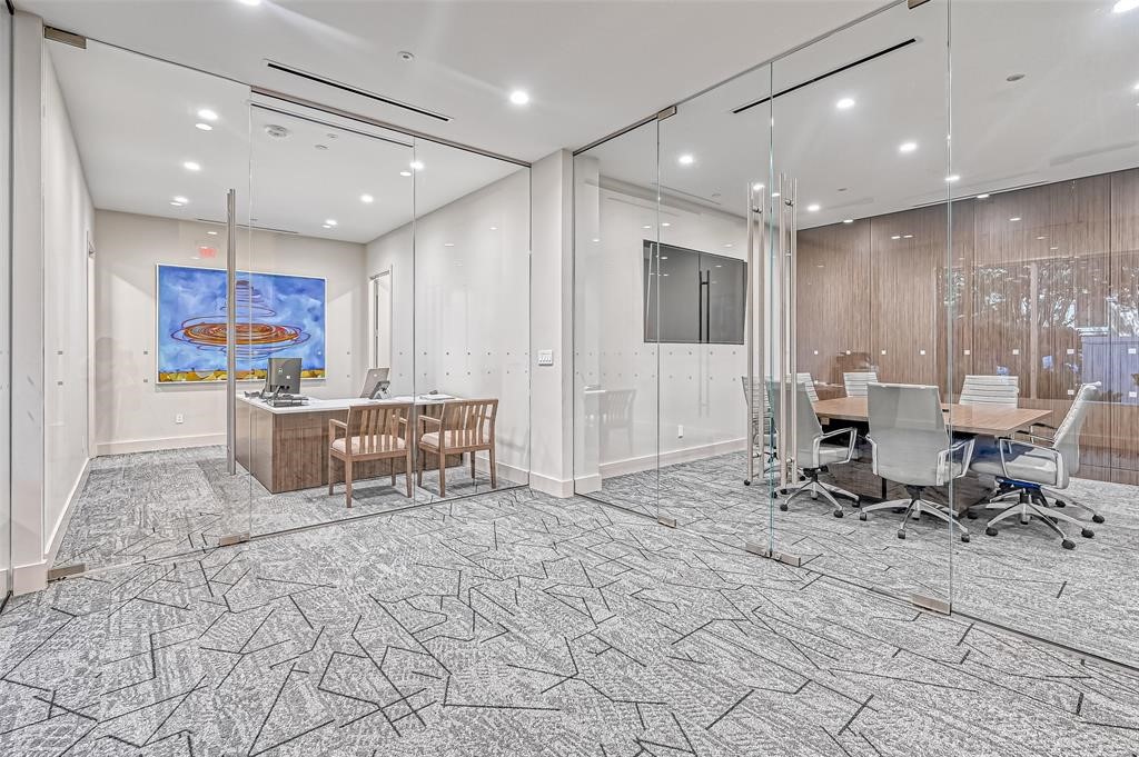 3333 Allen Parkway, Unit 602 Houston, TX 77019 - Photo 36 of 49 a living room with furniture and a dining table