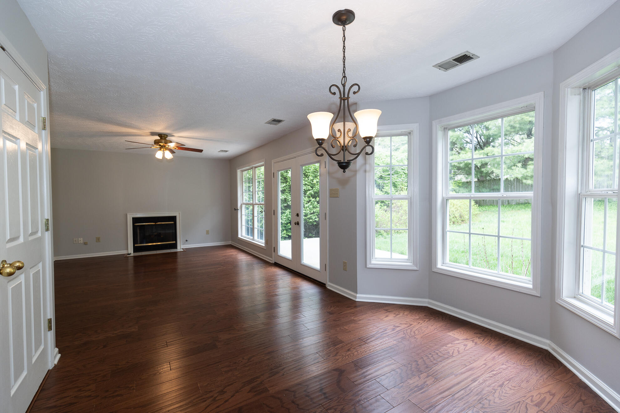 144 Old Post Road Paris, KY 40361 - Photo 16 of 39 616A4544
