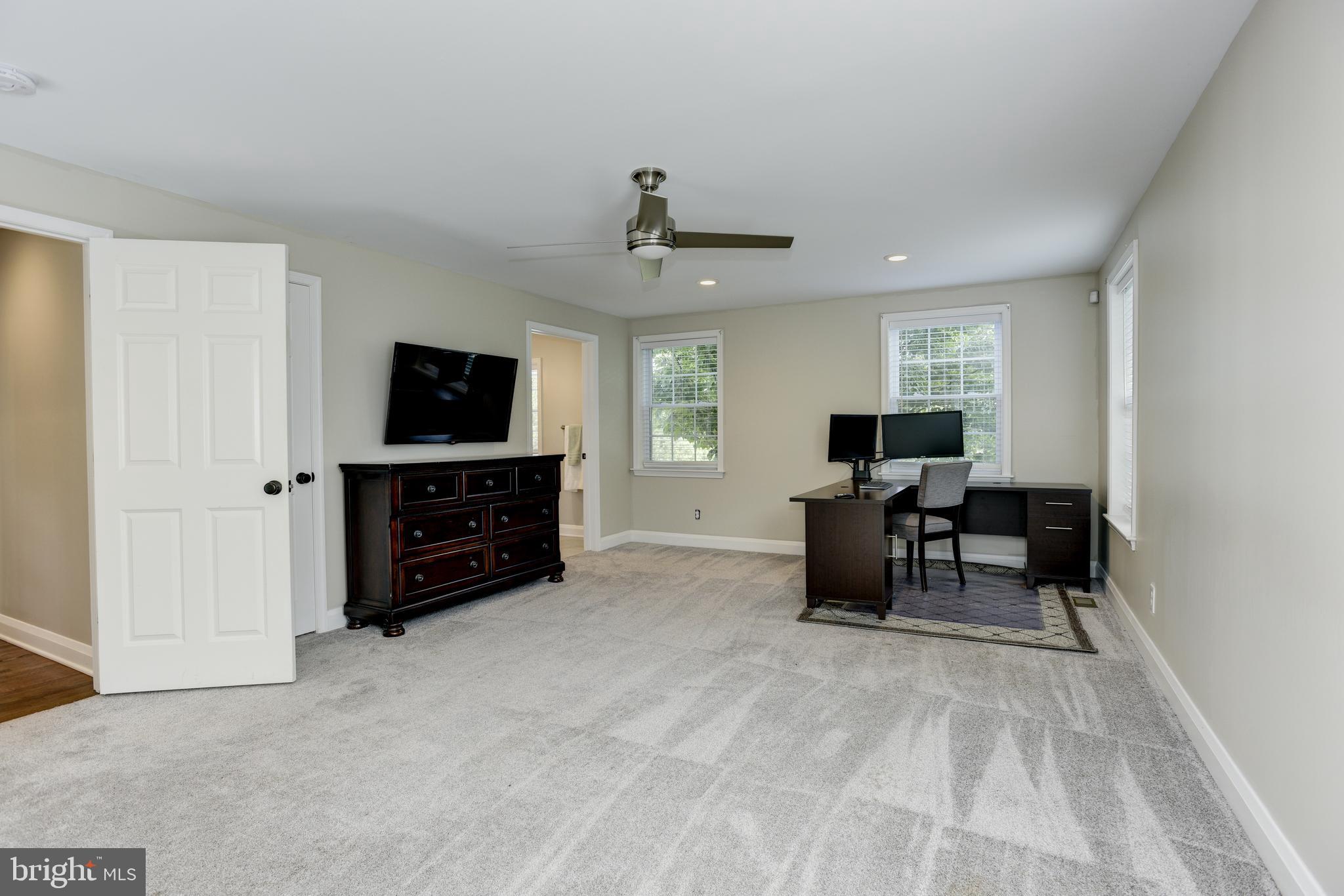 6002 Lakeview Road Baltimore, MD 21210 - Photo 22 of 68 First floor in-law suite with full bath or 2nd mbr