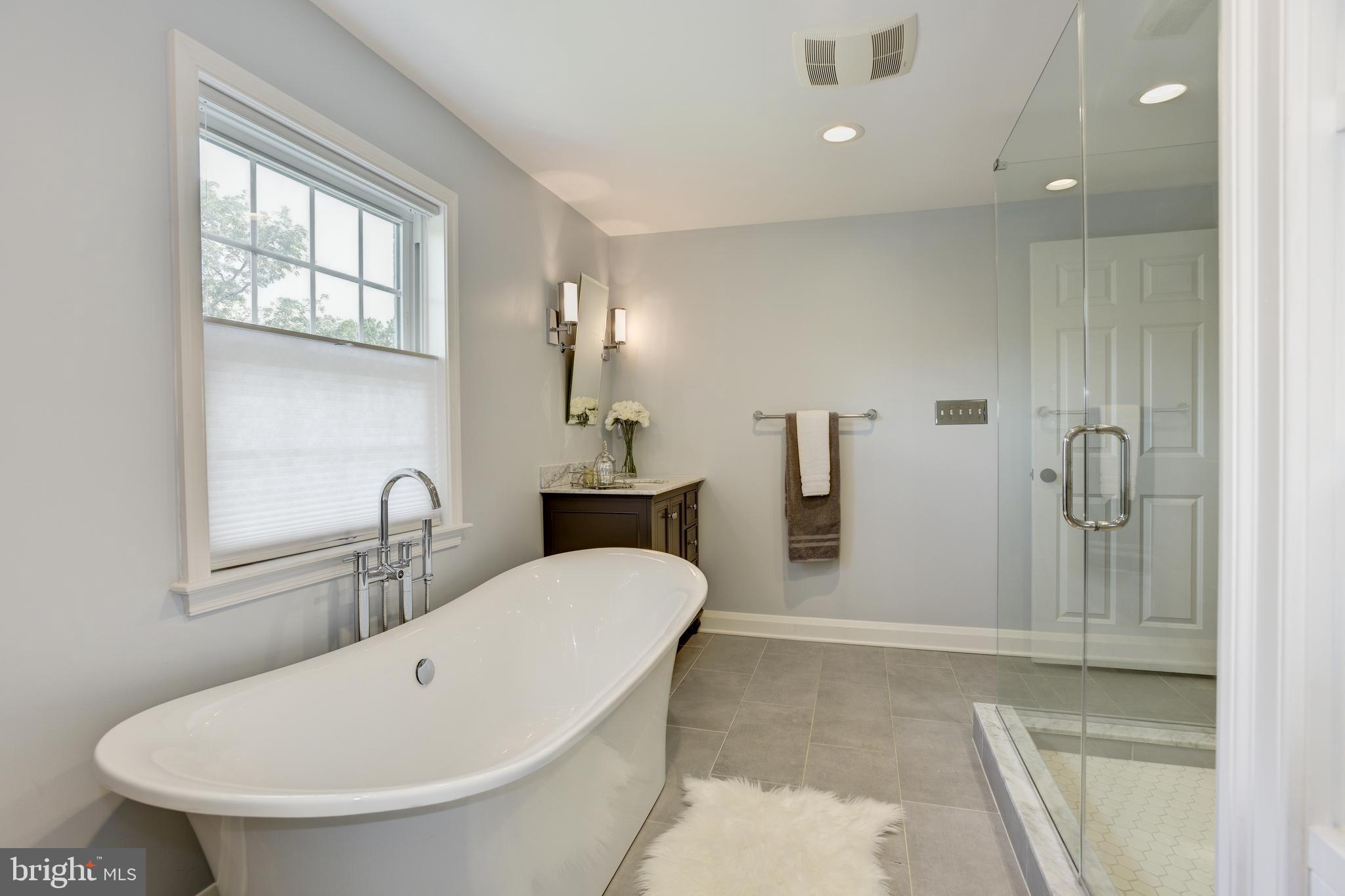 6002 Lakeview Road Baltimore, MD 21210 - Photo 37 of 68 Relax