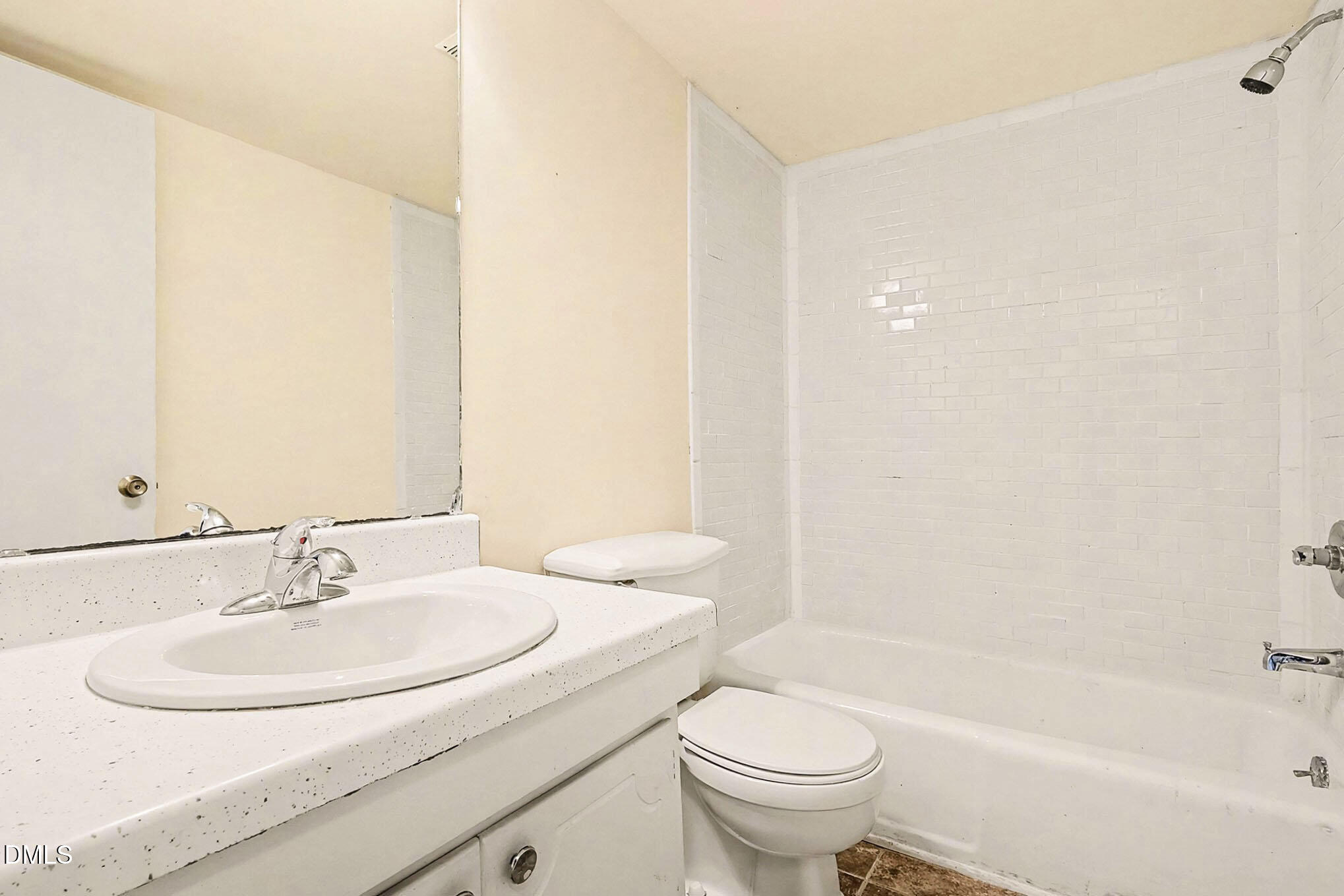 1010 Sandlin Place, Unit A Raleigh, NC 27606 - Photo 11 of 19 011_cj4a5117_473