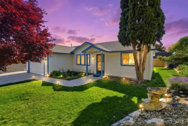 $369,900 | 2020 South Juniper Street, Nampa, ID 83686