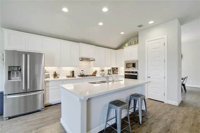 $3,350 | 416 Peakside Circle, Dripping Springs, TX 78620