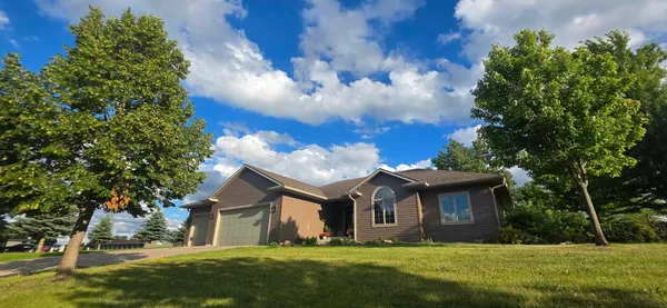 $599,900 | 3003 Lake Chapeau Drive, Albert Lea, MN 56007