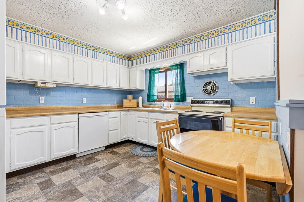 213 2nd Street Jasper, MN 56144 - Photo 15 of 55