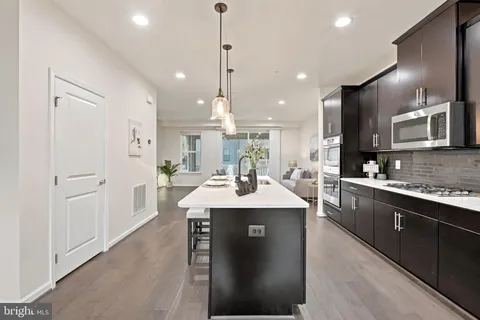 $824,999 | 22311 Tees Terrace, Ashburn, VA 20148