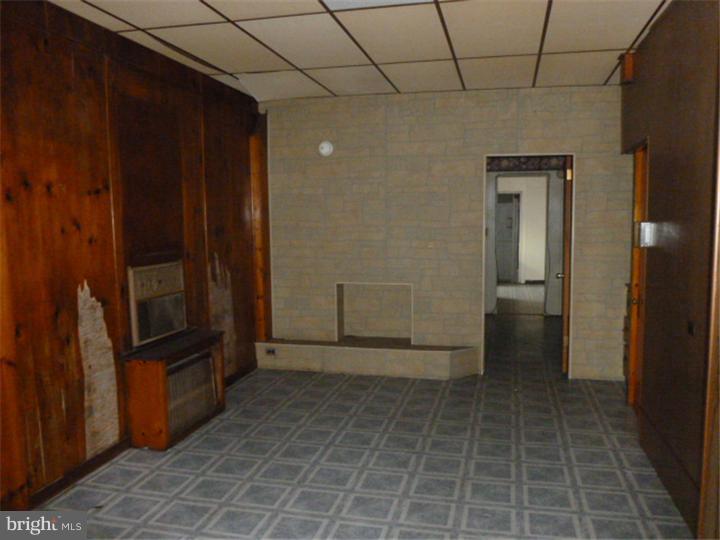 1040 Spring Street Reading, PA 19604 - Photo 7 of 8 Gallery Image 7
